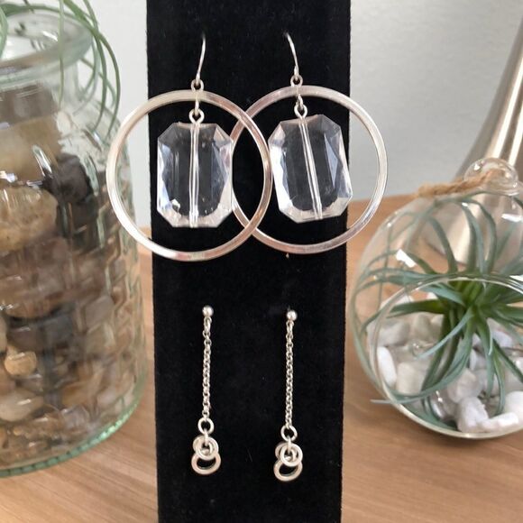 🌻3/20 Bundle of Earrings.  - Picture 1 of 3